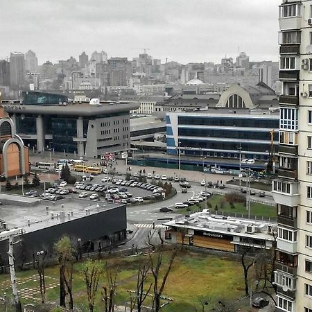 Патриарха Скрипника 7,Жд Вокзал, Ультрамарин Apartment Kiev Luaran gambar