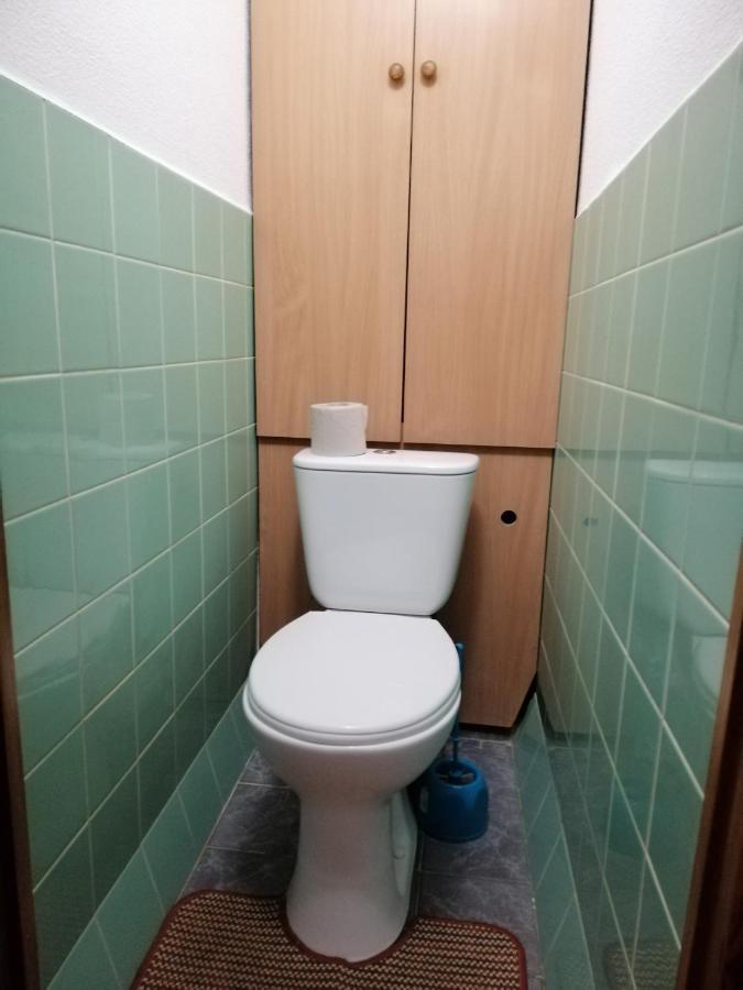 Патриарха Скрипника 7,Жд Вокзал, Ультрамарин Apartment Kiev Luaran gambar